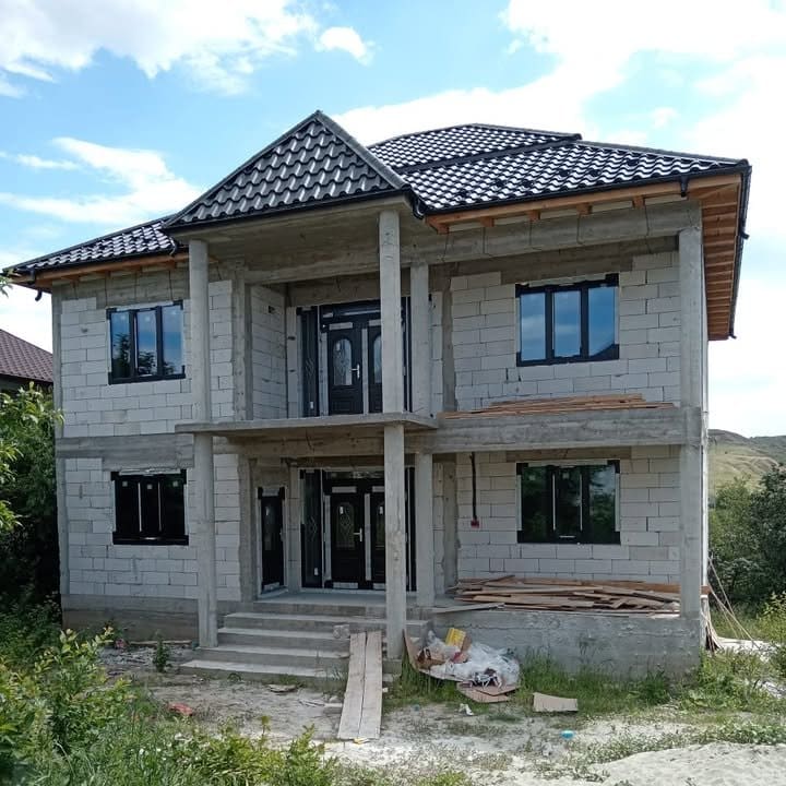 Tâmplărie PVC și Aluminiu: Eleganță și Confort pentru Casa Ta
