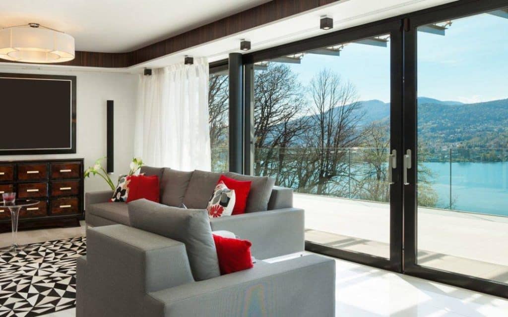 Ferestre și uși Salamander: Eficiență și design pentru casa ta
