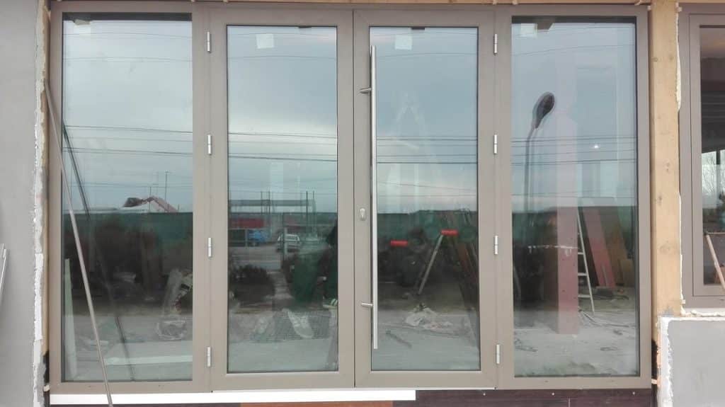 Montaj tâmplărie aluminiu: Proiect terasă BonBon Club
