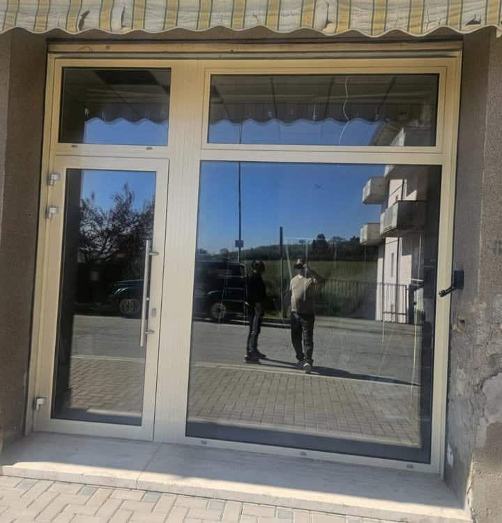 Tâmplărie din aluminiu de top, acum și în Italia
