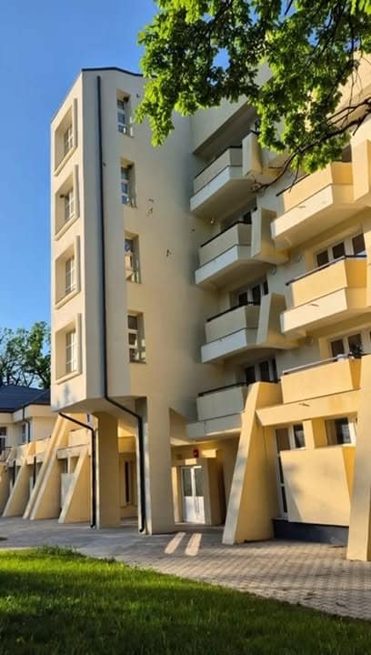 Finalizare montaj tâmplărie PVC și aluminiu: Complex Căprioara