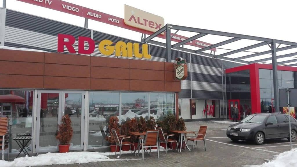 Tâmplăria din aluminiu: soluția ideală pentru clădiri comerciale