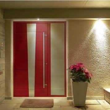 Uși de intrare moderne cu design personalizat