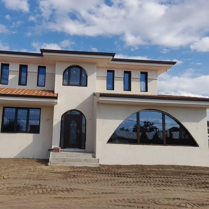 Tâmplărie PVC Salamander Bluevolution 82: Eficiență și Design