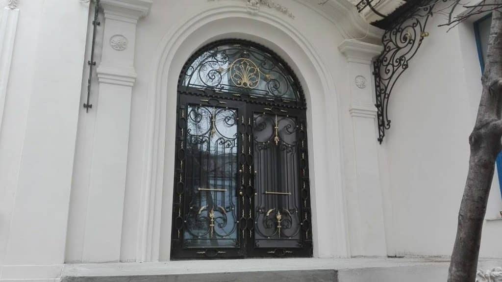Tâmplărie cu design personalizat pentru casa ta