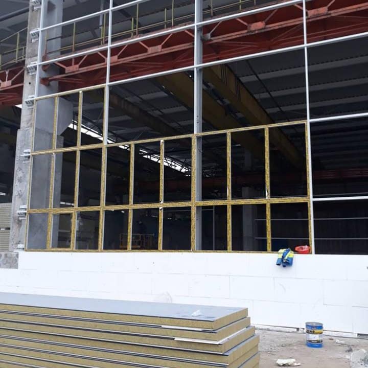Proiecte de tâmplărie PVC și aluminiu: De la rezidențial la industrial