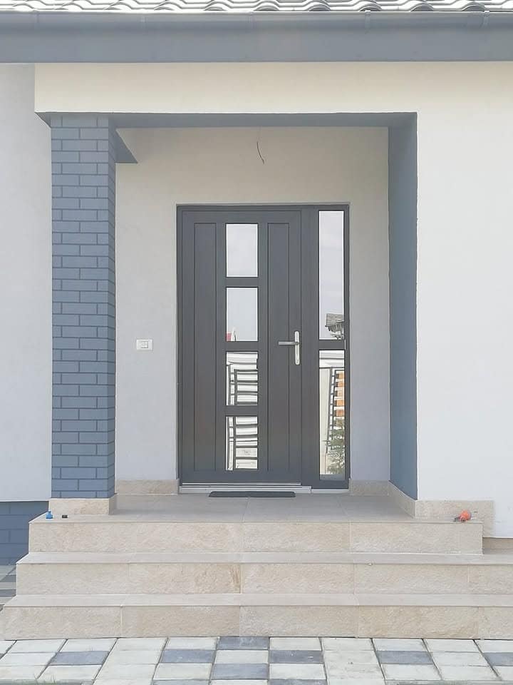 Cum alegi ușa de intrare potrivită: Ghid pentru casa ta