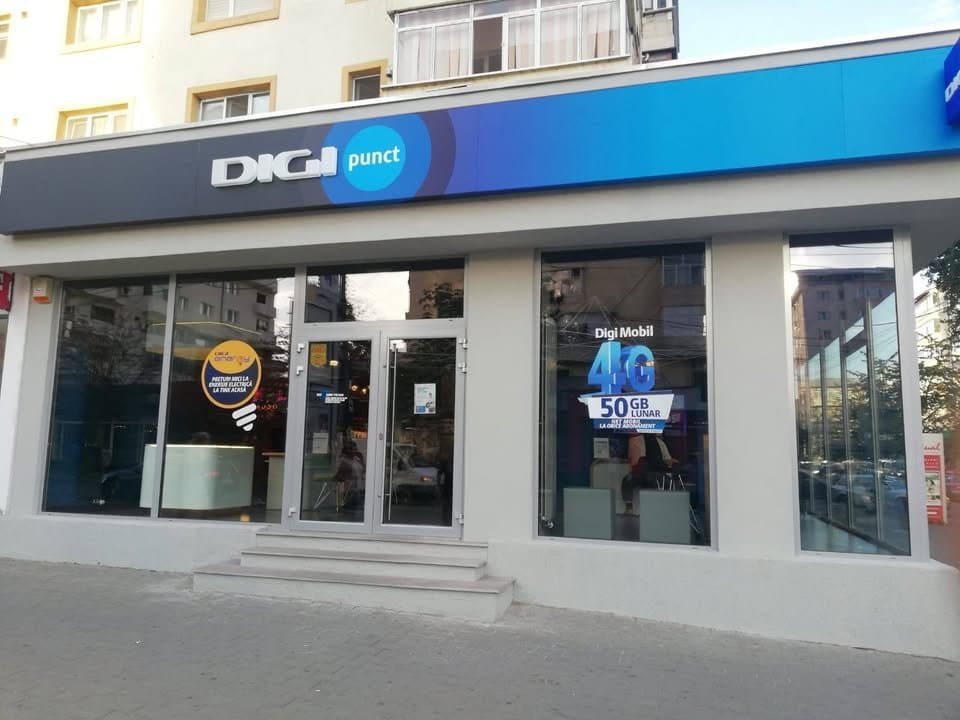 Tâmplărie din aluminiu: Siguranță și eficiență pentru spații comerciale