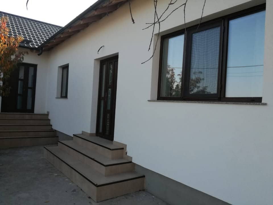 Cum să alegi tâmplăria potrivită pentru casa ta: Ghid complet