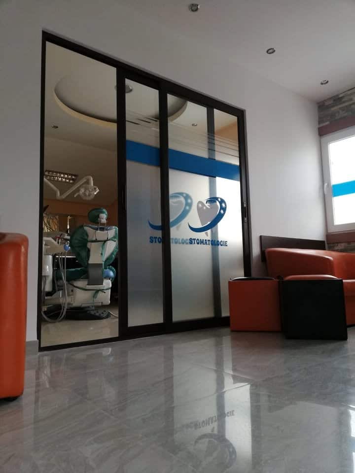 Compartimentarea spațiilor cu uși glisante din aluminiu