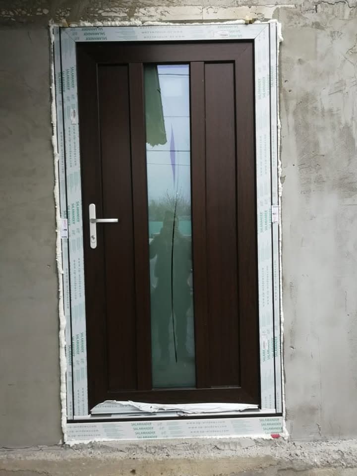 Lucrări de tâmplărie PVC cu profile Salamander