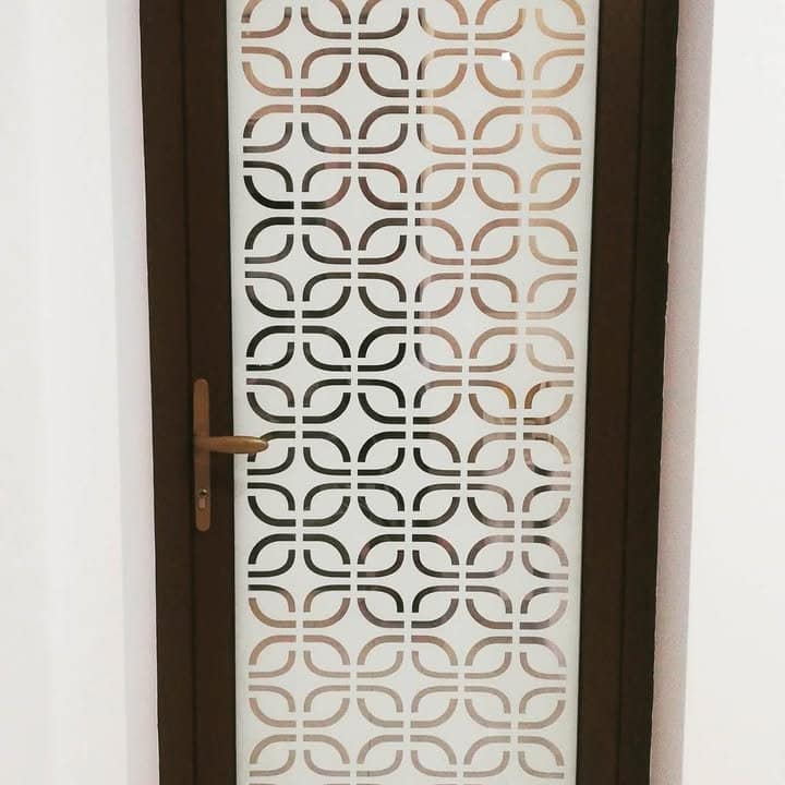 Uși din aluminiu Alumil Supreme 85: Design și Performanță