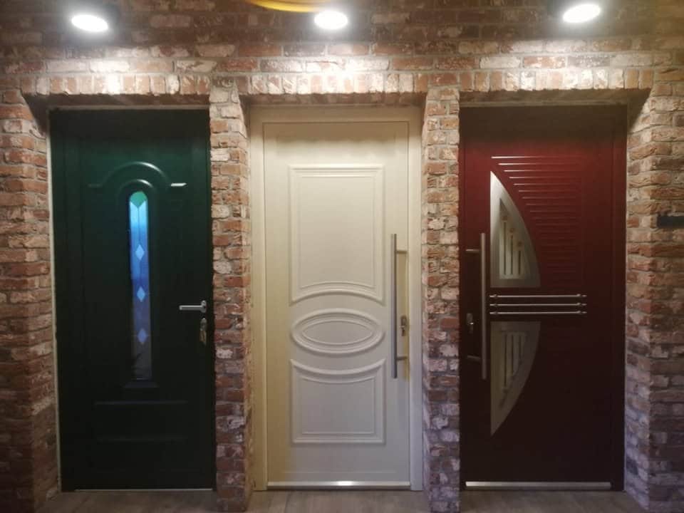 Uși de exterior: design și culoare pentru casa ta