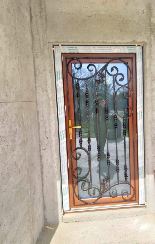 Uși cu design deosebit de la Echipa de Tâmplărie