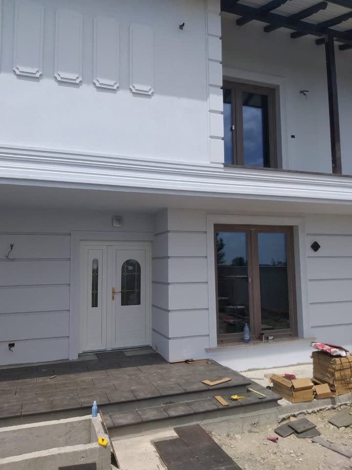 Echipa de Tâmplărie: Soluții personalizate pentru casa ta