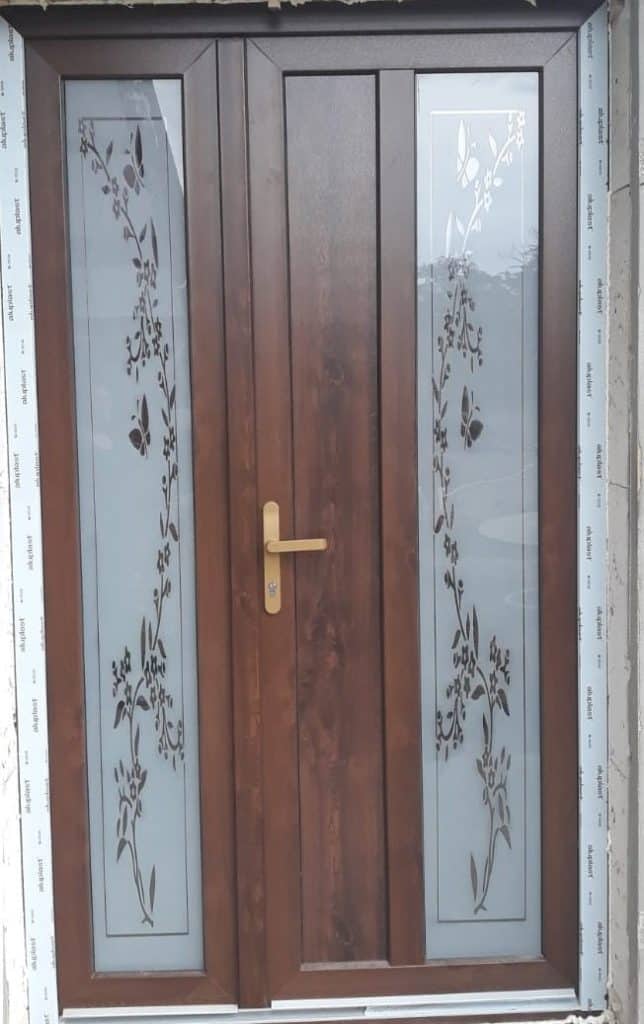 Sticlă decorativă pentru uși și ferestre elegante