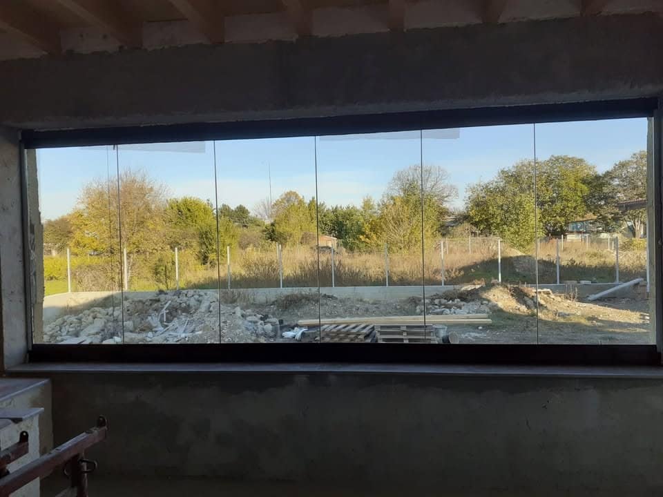 Sisteme glisante pentru spații luminoase și moderne