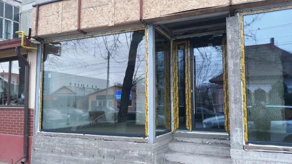 Sisteme de tâmplărie din aluminiu marca Alumil