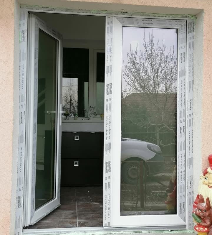 Uși de balcon din tâmplărie PVC Salamander