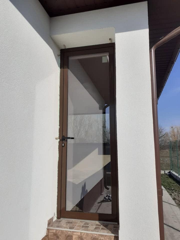 Închidere terasă cu tâmplărie PVC și aluminiu