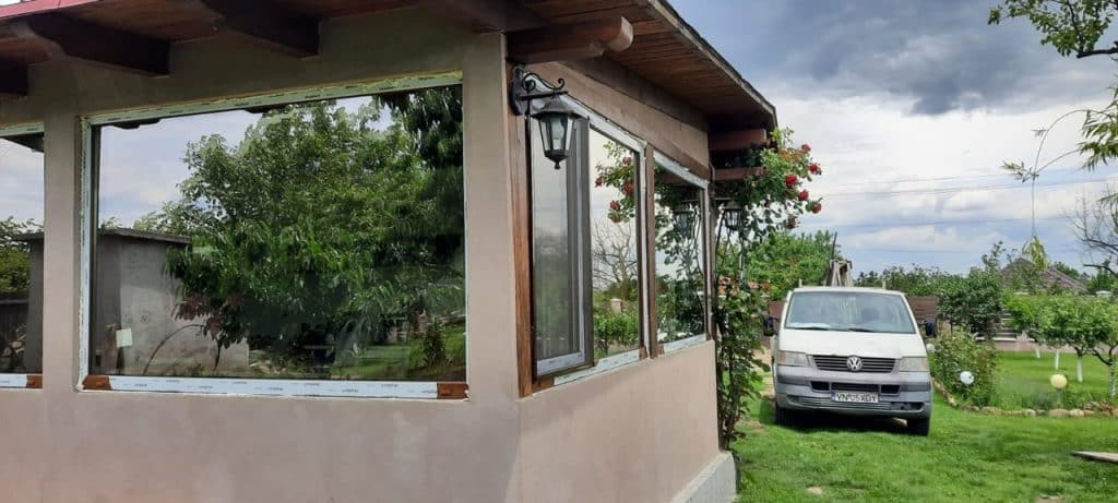 Închideri de terase cu tâmplărie PVC