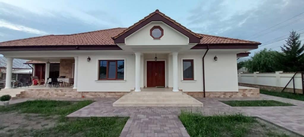Tâmplărie PVC cu aspect de lemn pentru casa ta