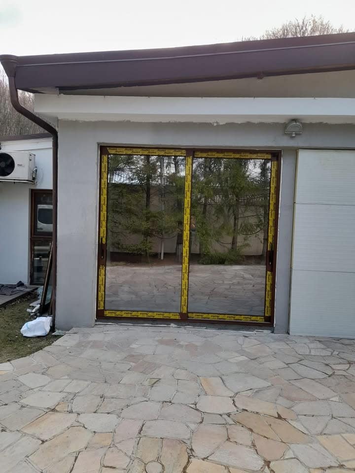 Sisteme de tâmplărie ALUMIL: Design modern și eficiență termică