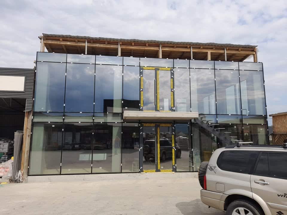 Proiect de fațadă cortină din aluminiu și sticlă