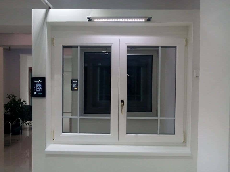 Fereastra Premium Top: Eleganță și calitate în showroom