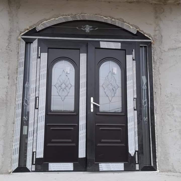 Proiecte de tâmplărie PVC: Soluții durabile și design elegant